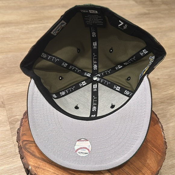 New York Yankees Fitted Hat 7 5/8 - Picture 3 of 5